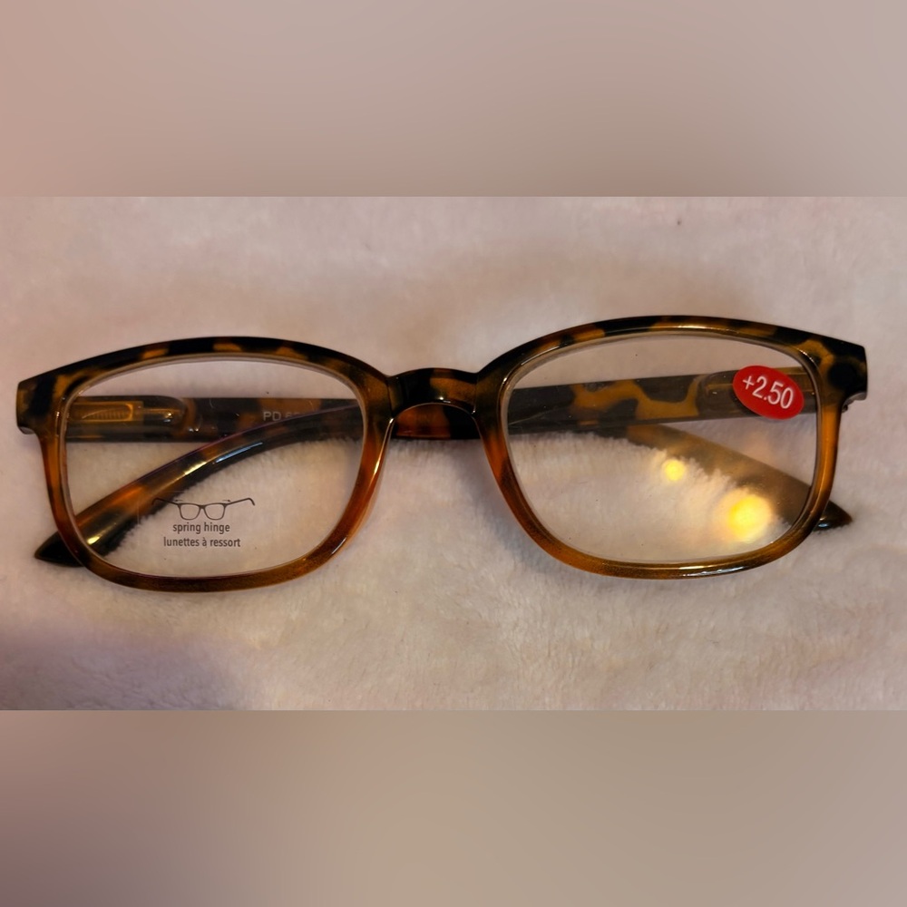 Tortoise Shell Reader Eyeglasses